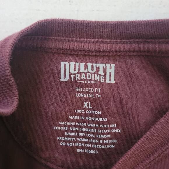 Duluth Trading Co Size XL Men’s Longtail Tee Maroon Gold Logo - Picture 5 of 6